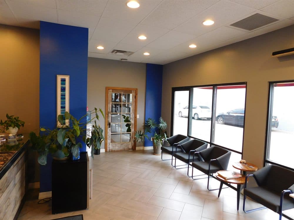 Desert Spring Garage front office and customer waiting area